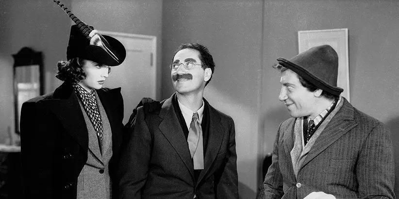 برادران مارکس در فیلم «سرویس اتاق»