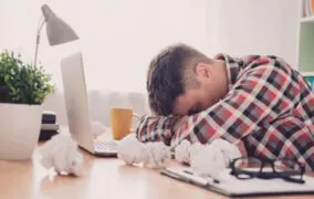 کار کردن بیش از حد