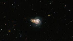 نگاه هابل به کهکشان‌های SDSS J115331 و LEDA 2073461