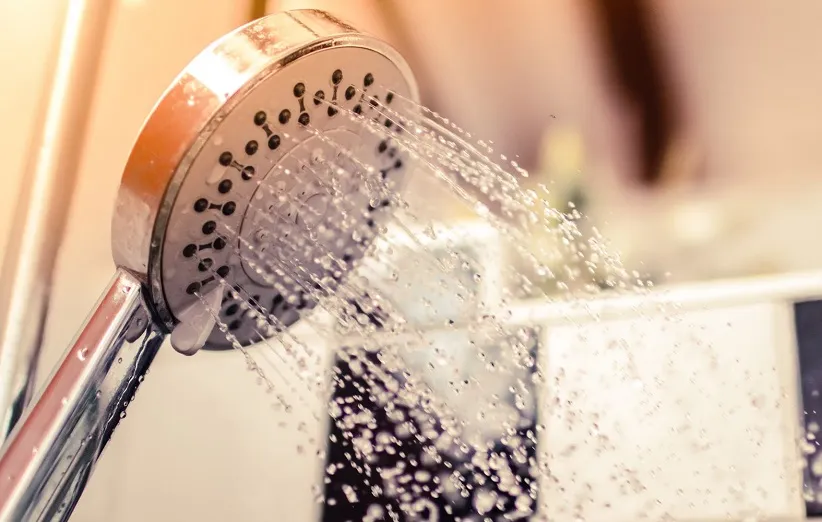 دوش آب سرد سرعت ریکاوری بدن را پس از ورزش افزایش می‌دهد