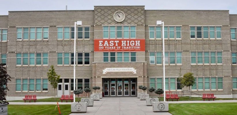 مدرسه‌ی شرق در فیلم «موزیکال دبیرستان»