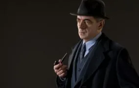 روان اتکینسون در نقش کارآگاه مگره