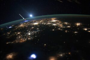 یک رویداد آذرخش شبح وار از ایستگاه فضایی بین المللی