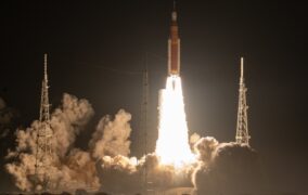 پرتاب موشک SLS و فضاپیمای اوریون در مأموریت آرتمیس 1