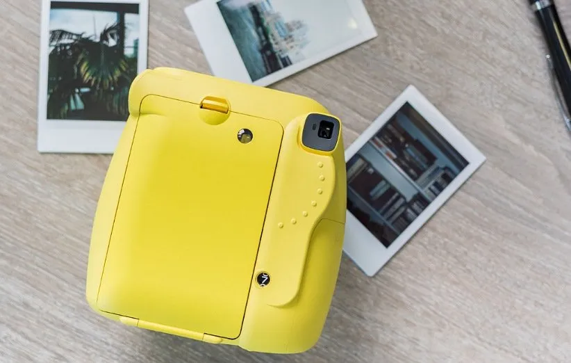 دوربین فوجیفیلم Instax Mini 9
