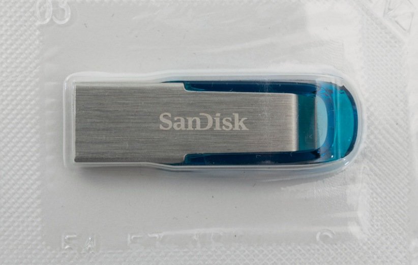 SanDisk Ultra Flair 8