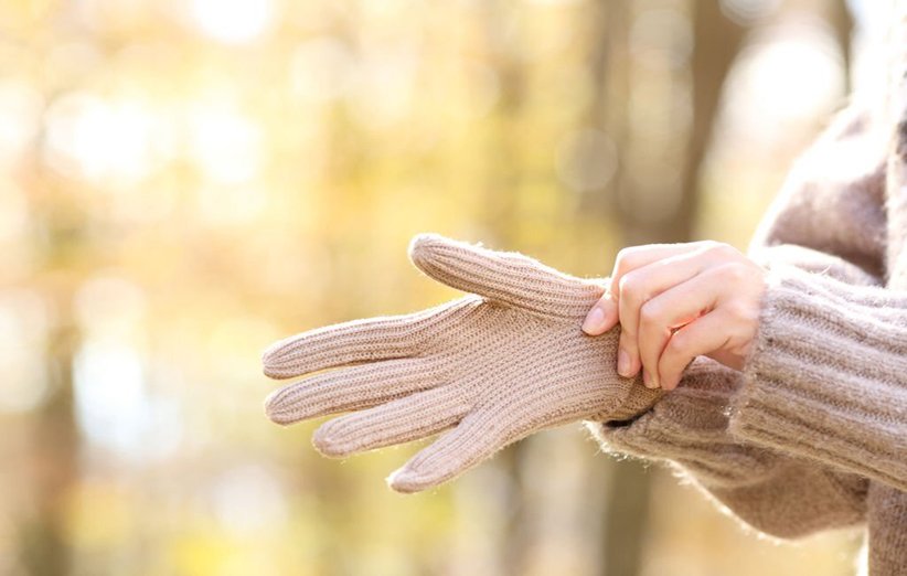 پیشگیری از خشکی دست‌ها با پوشیدن دستکش