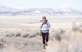 گرم نگه داشتن پاها در پیاده‌روی زمستان