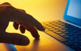 تاچ پد لپتاپ