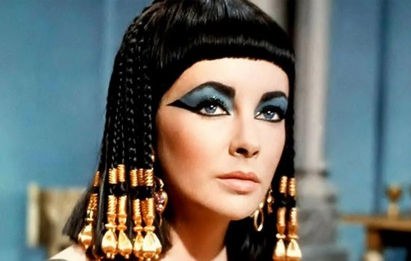 بهترین رژ گونه در آرایش در گذشته