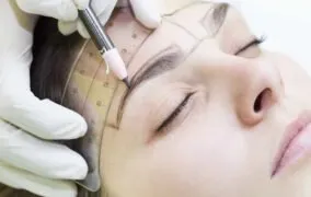 عوارض و مزایای کاشت ابرو