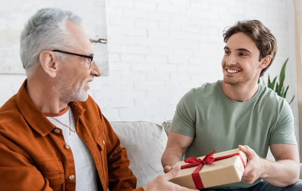 هدیه روز پدر تا 3 میلیون تومان هدیه روز پدر تا 3 میلیون تومان