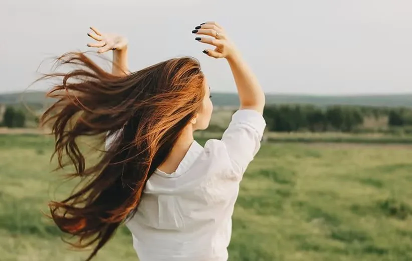 فواید استفاده از اسپری‌های مو