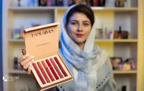 بررسی رژ لب مایع هندیان شماره A