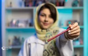 بررسی مداد لب لیزر شماره 07