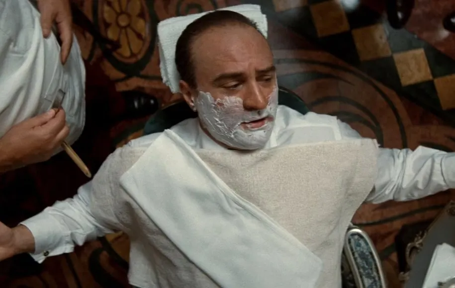 تسخیر ناپذیران