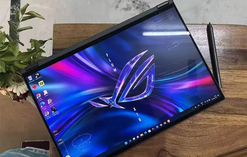 بهترین لپتاپهای لمسی