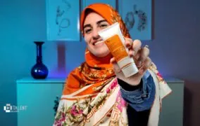 بررسی کرم ضدآفتاب وچه مدل 002