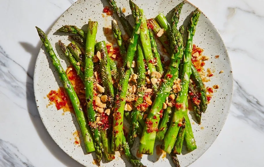 مارچوبه - ابرغذاهای بهاری