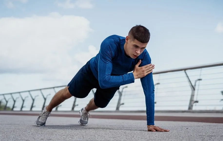 لمس کردن شانه