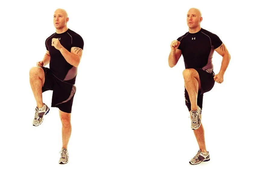 درجا زدن با بالا بردن زانوها