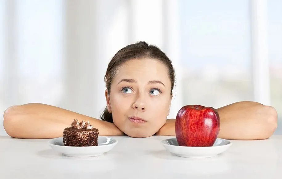 7 تکنیک برای اینکه از هوس غذایی نکات مثبتی بیاموزیم
