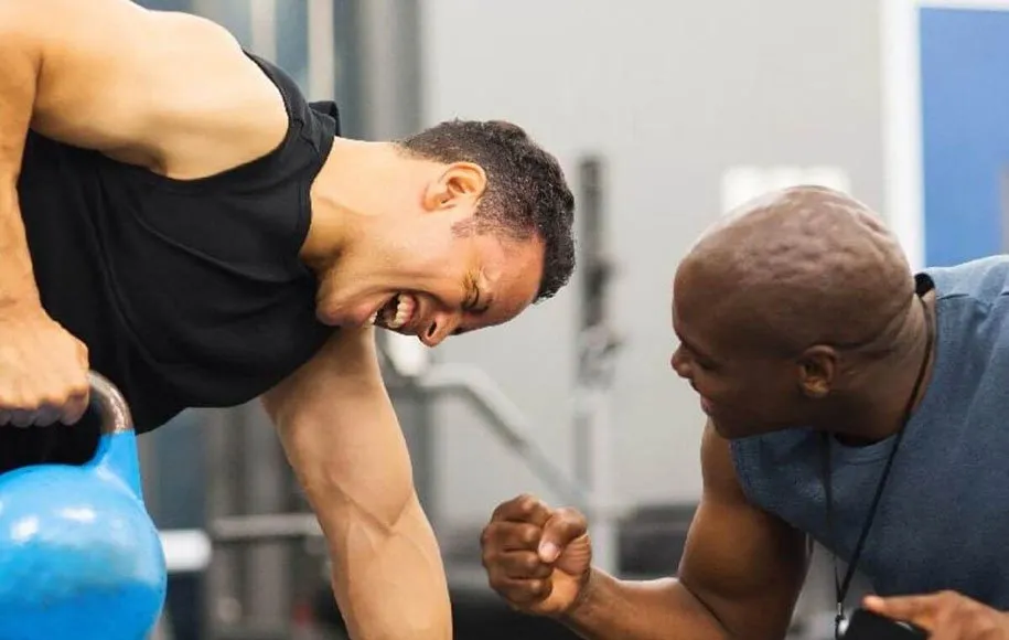 انتخاب مربی ورزشی