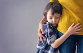 نقش والدین در استرس دوران کودکی