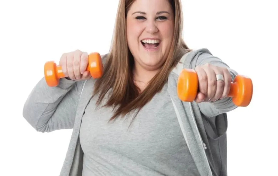 زنی در حال ورزش کردن