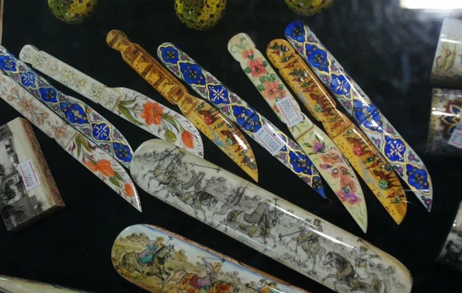 نقاشی روی استخوان