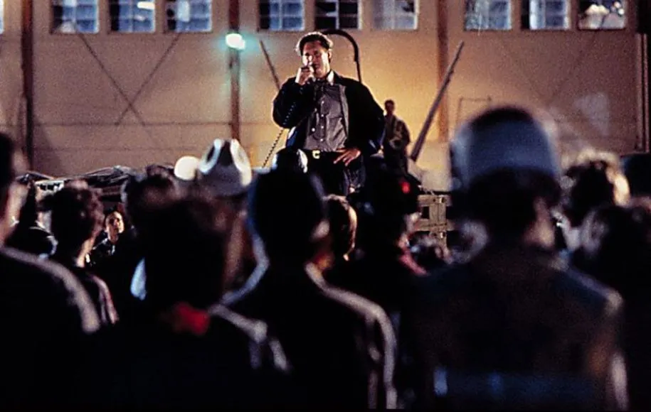 سخنرانی بیل پولمن در فیلم «روز استقلال»