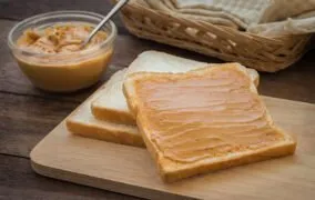 تفاوت کره بادام زمینی با کره بادام