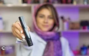 بررسی ریمل حجم دهنده این لی مدل Intense