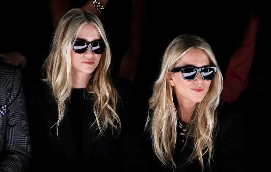 پوشیدن تنها رنگ‌های تیره