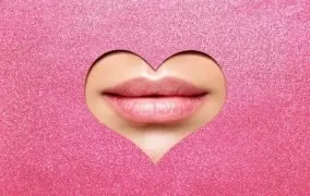 همه چیز درباره‌ی تینت لب، صورت و مژه که باید بدانید