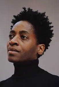 ژاکلین وودسون کتاب «خود شجاع تو»