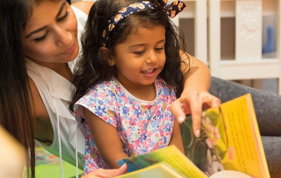 10 راه برای تشویق کودکان به کتابخوانی