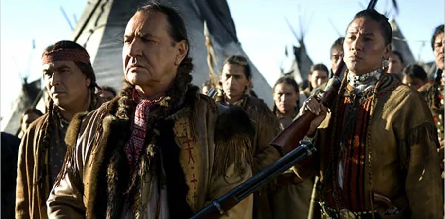 قلبم را با پای زخمی دفن کردم