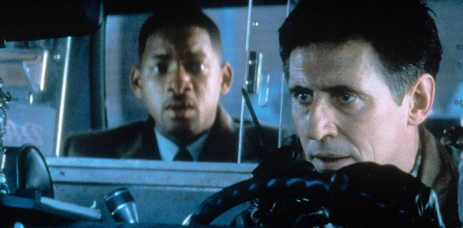 دشمن ملت، سینمای علمی-تخیلی