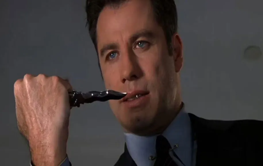 حضور دو چهره‌ی معتبر آثار اکشن در یک فیلم و کنار همدیگر باعث تولید فیلمی شد که ارزش چندین بار را تماشا دارد