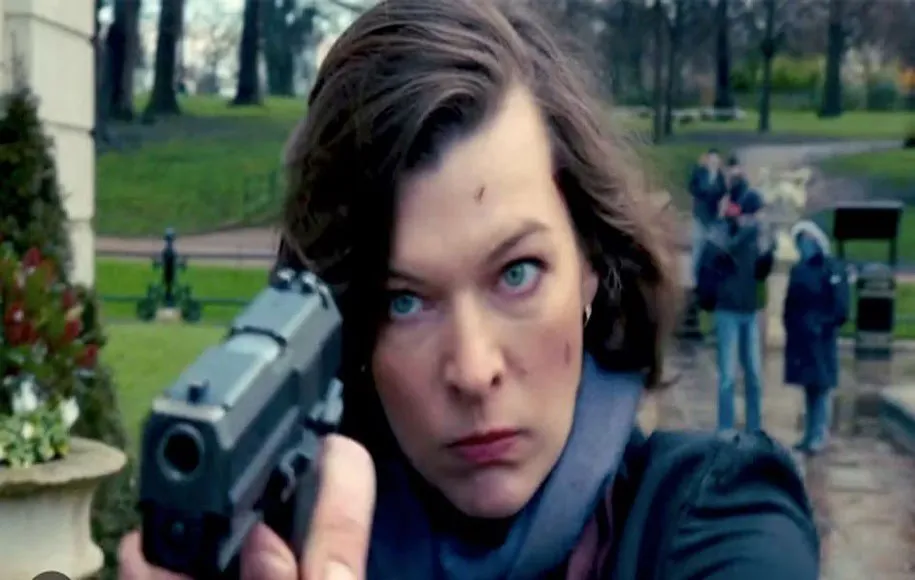 ستاره‌ی سری فیلم‌های رزیدنت اویل نقش اصلی این فیلم را بر عهده دارد