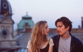 10 فیلم عاشقانه و کمدی رمانتیک برتر برای کسانی که طرفدار عشق رمانتیک نیستند