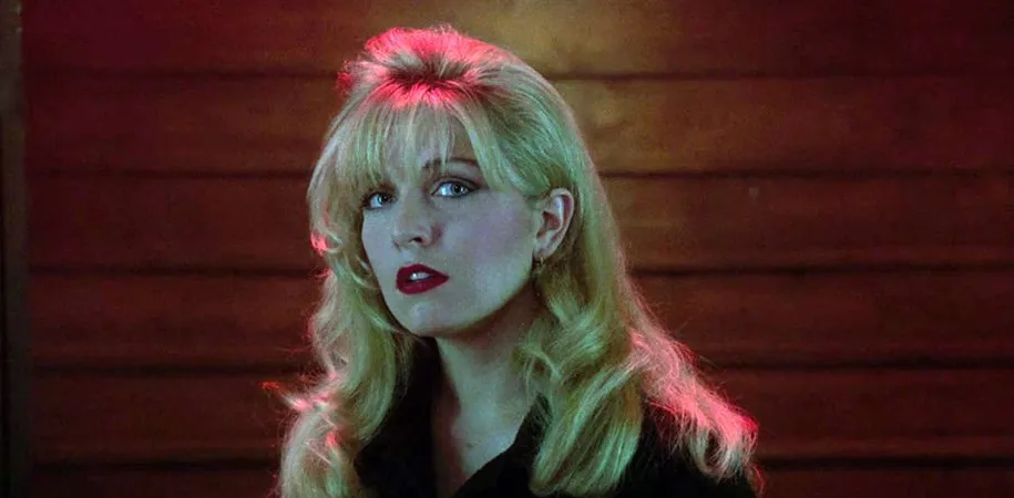 توئین پیکس: با من بر آتش برو