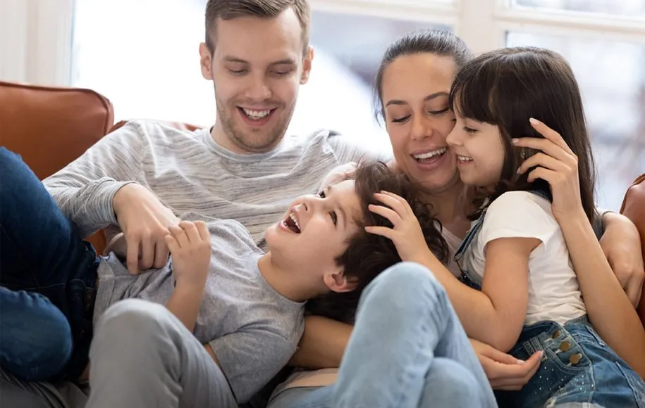 عشق ورزیدن به همسر در مقابل فرزندان