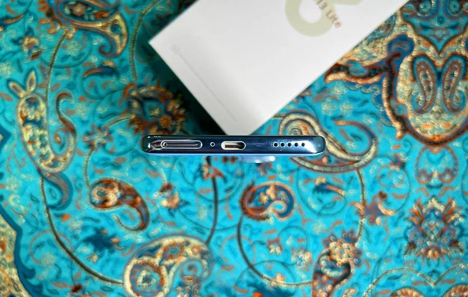 پورت USB-C در شیائومی ۱۳ لایت