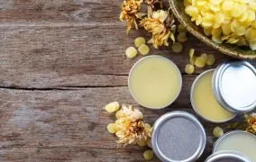 موم زنبور عسل برای پوست و مو