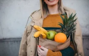 5 میوهی خوشمزه برای درمان یبوست و پاکسازی روده