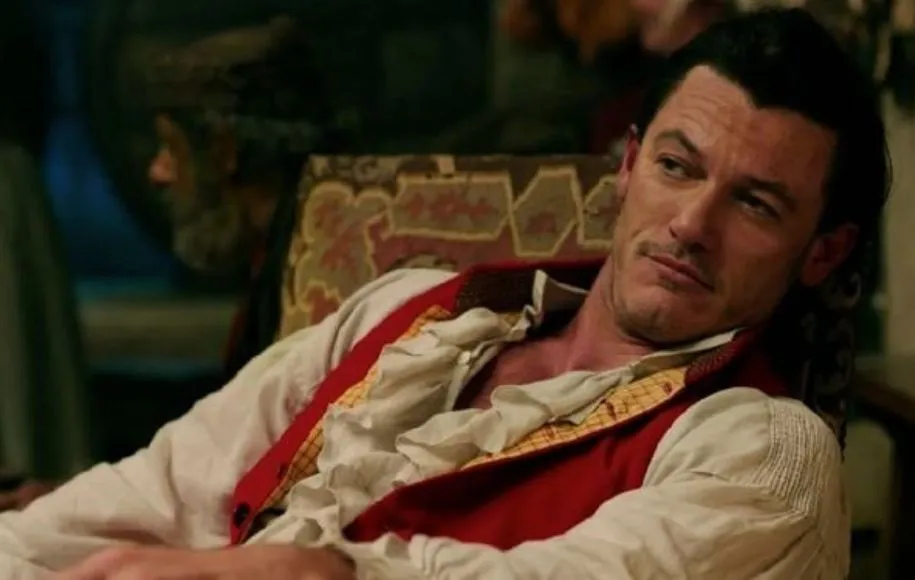 گاستون با بازی لوک ایوانز – دیو و دلبر