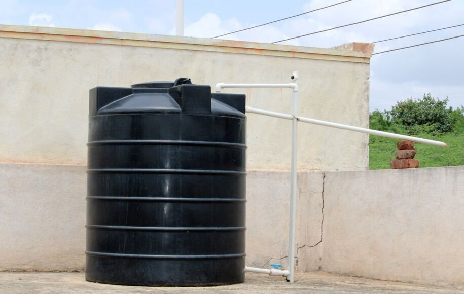 نصب مخزن آب و استفاده از آن بدون نیاز به برق
