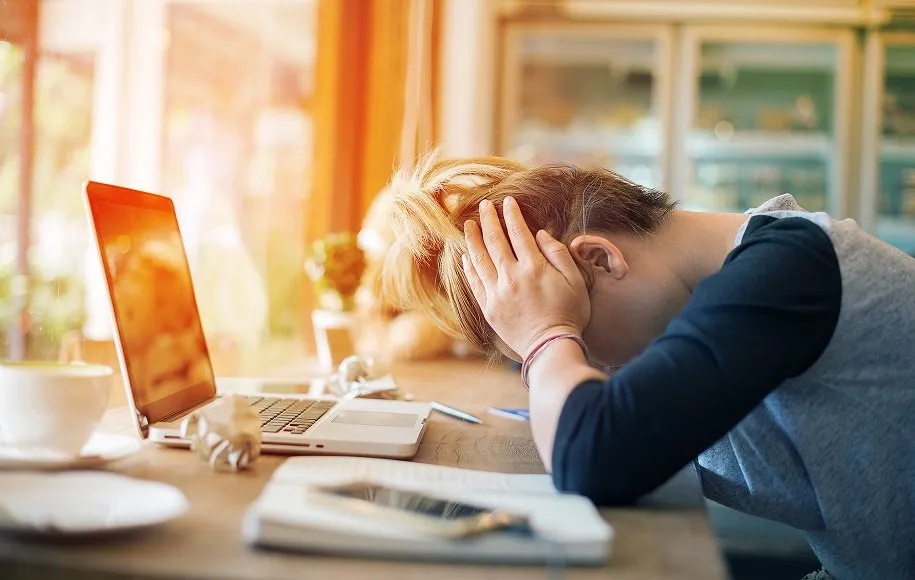 افسردگی و اضطراب در دانشجویان چه نشانه‌هایی دارند؟